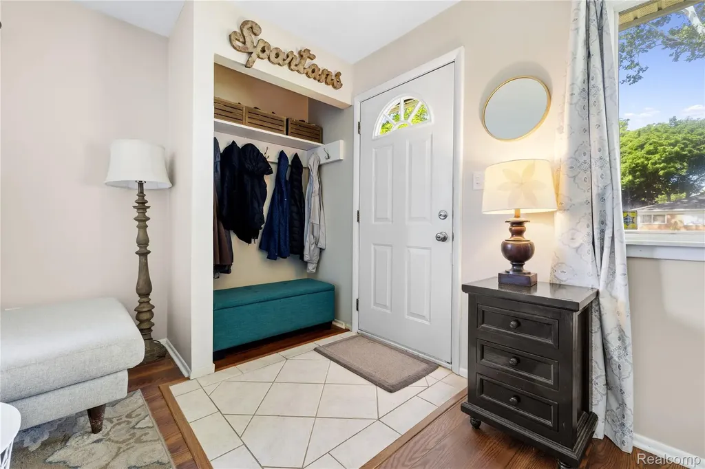 154 Noble Street Milford Village MI 48381