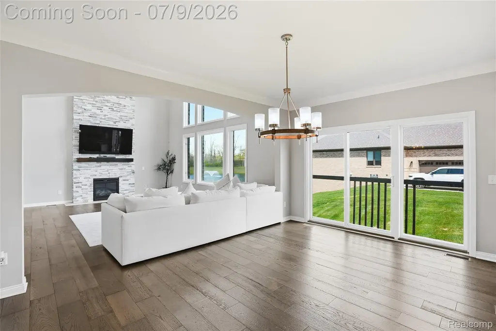 11963 Forest Brook Drive Washington Township MI 48094