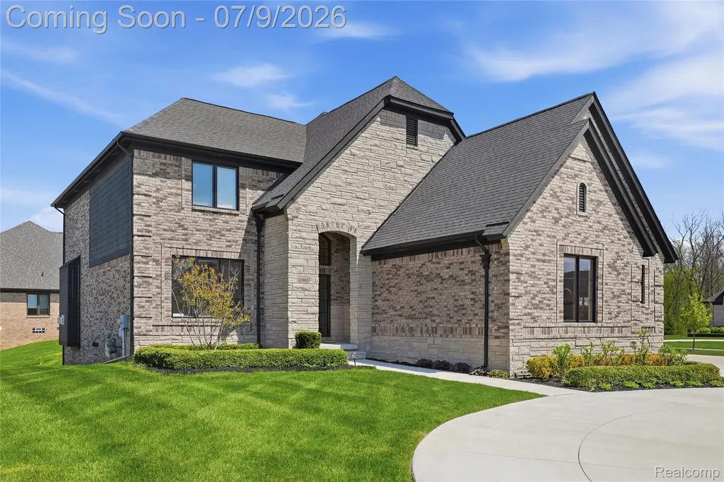 11963 Forest Brook Drive Washington Township MI 48094