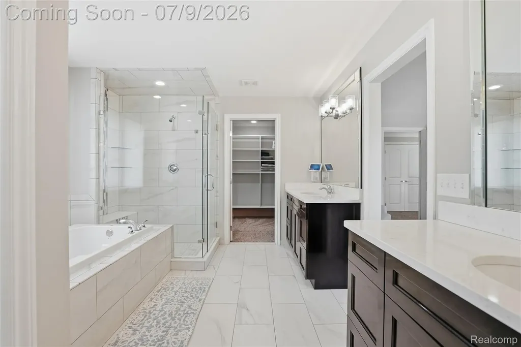 11963 Forest Brook Drive Washington Township MI 48094