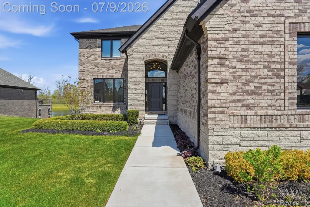 11963 Forest Brook Drive Washington Township MI 48094