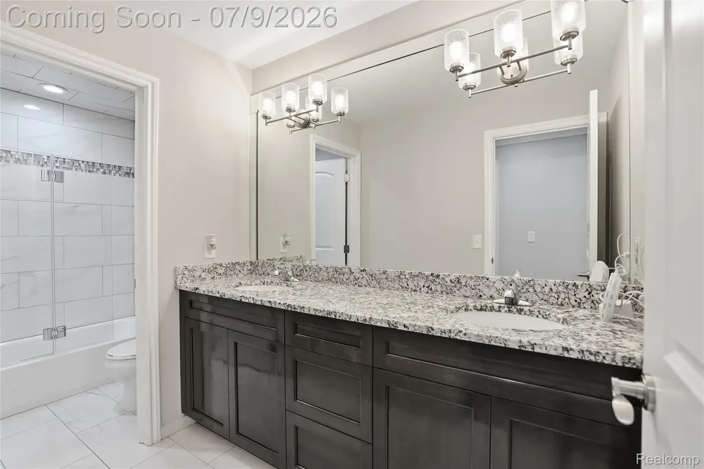 11963 Forest Brook Drive Washington Township MI 48094