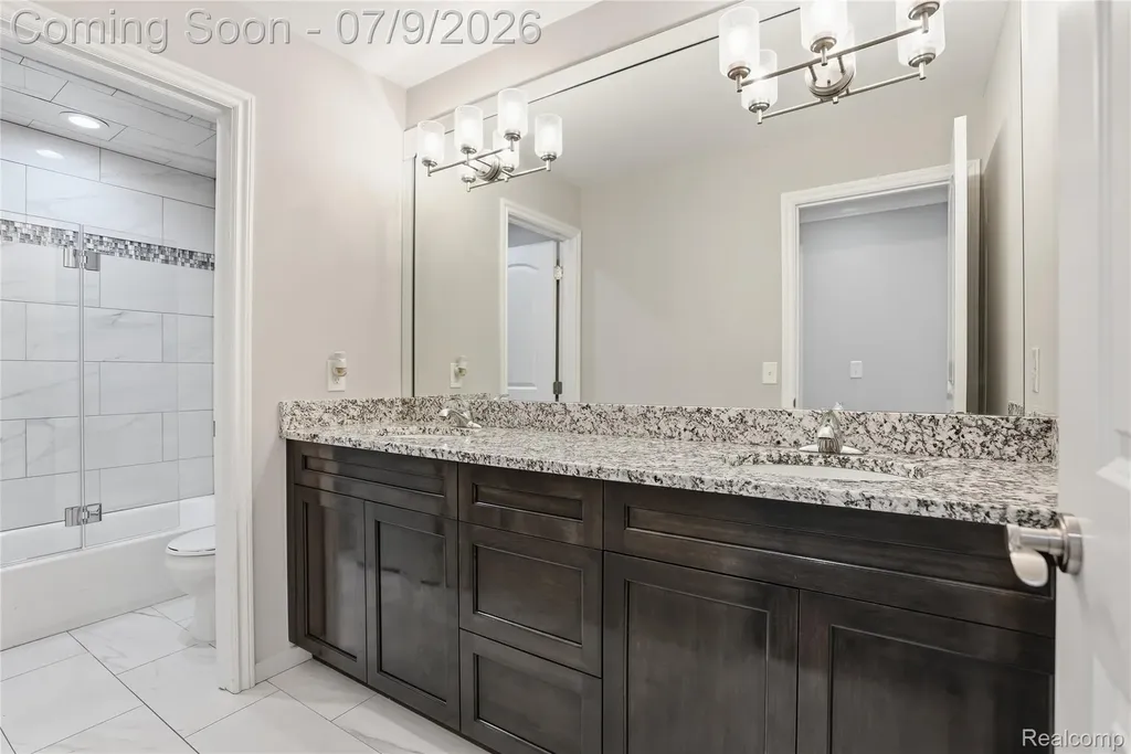 11963 Forest Brook Drive Washington Township MI 48094