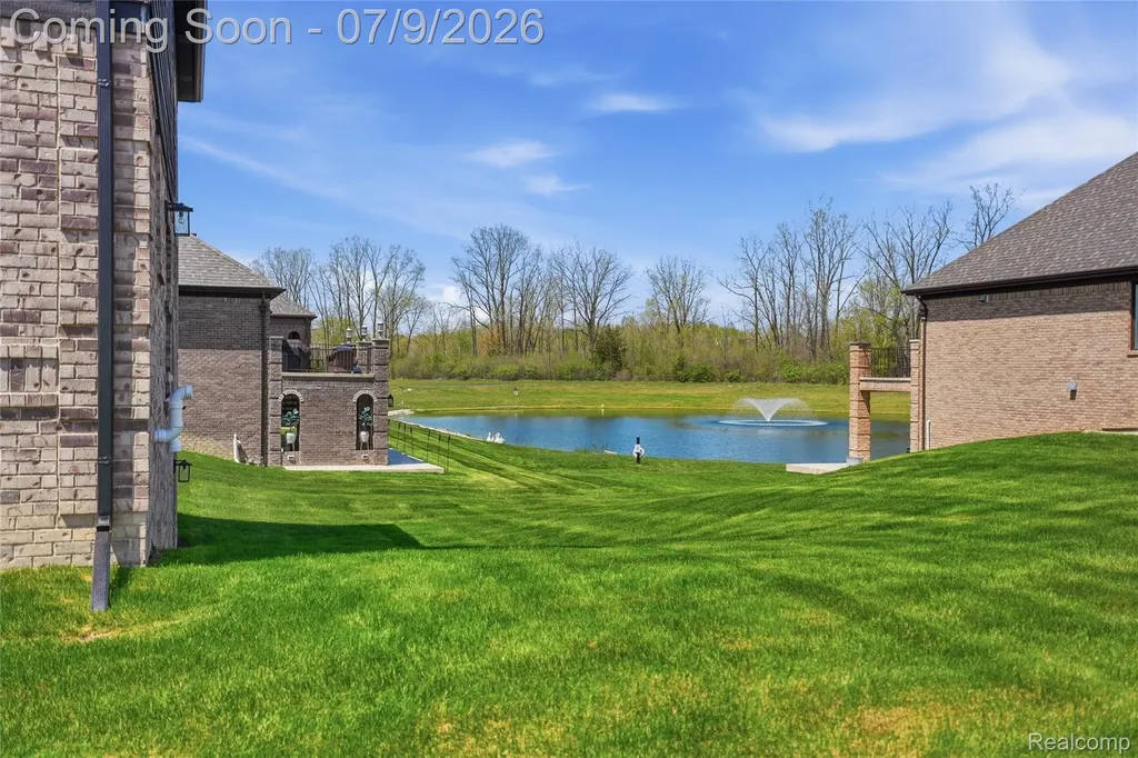 11963 Forest Brook Drive Washington Township MI 48094