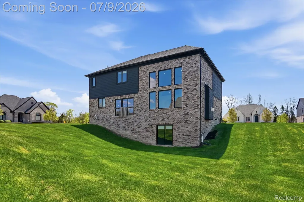 11963 Forest Brook Drive Washington Township MI 48094