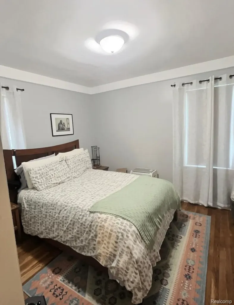 15854 Englewood Avenue Allen Park City MI 48101