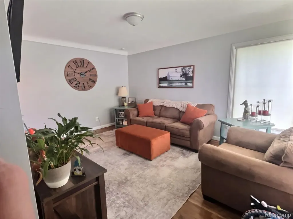 15854 Englewood Avenue Allen Park City MI 48101