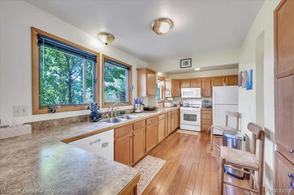 1325 Elkhorn Lake Road Orion Charter Township MI 48362