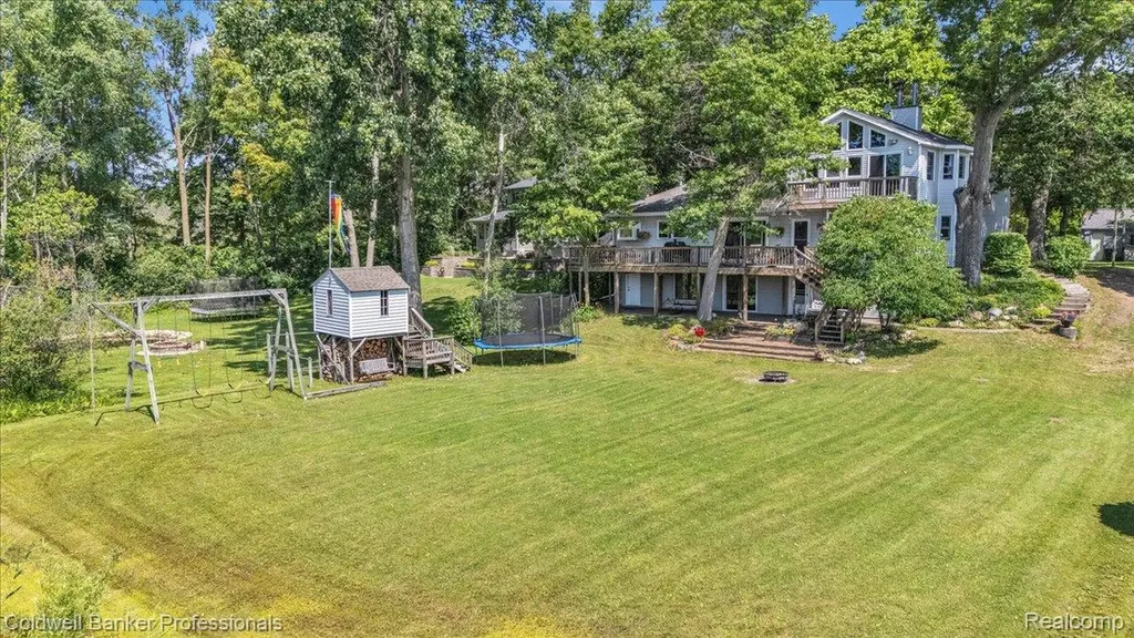1325 Elkhorn Lake Road Orion Charter Township MI 48362
