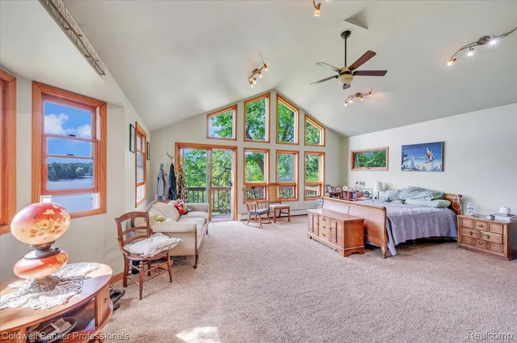 1325 Elkhorn Lake Road Orion Charter Township MI 48362