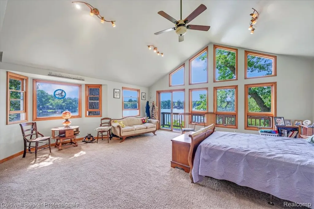 1325 Elkhorn Lake Road Orion Charter Township MI 48362