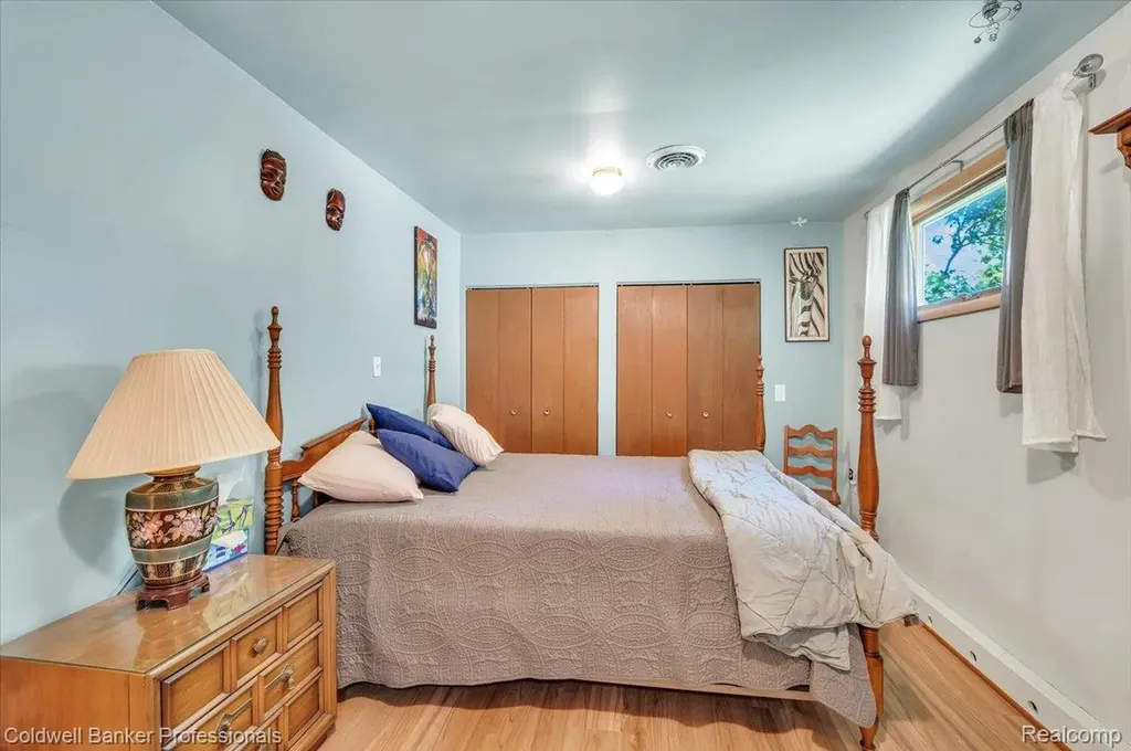 1325 Elkhorn Lake Road Orion Charter Township MI 48362