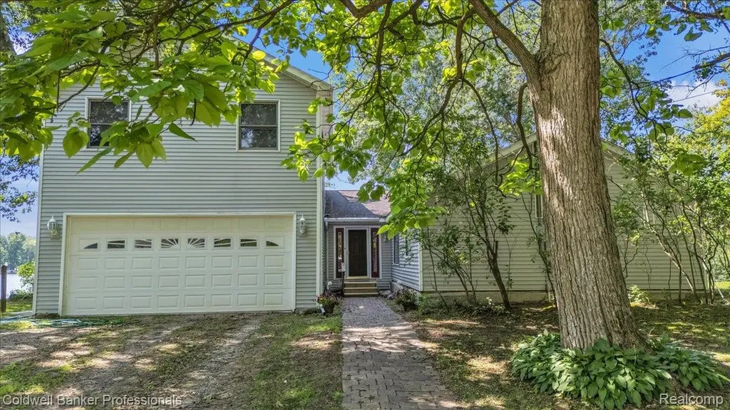1325 Elkhorn Lake Road Orion Charter Township MI 48362