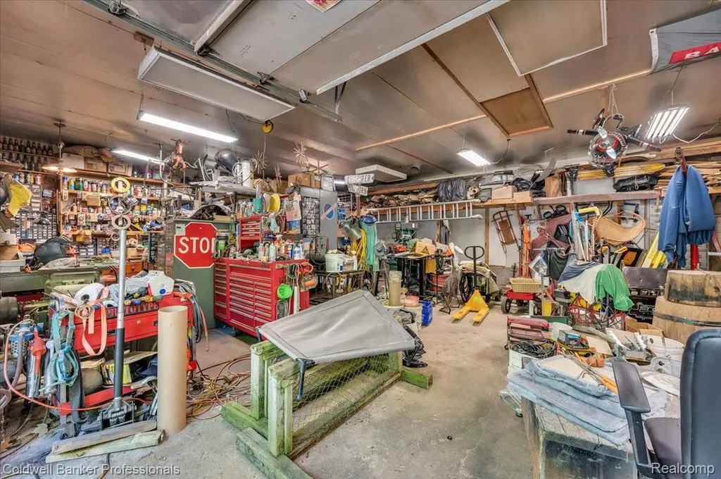 1325 Elkhorn Lake Road Orion Charter Township MI 48362