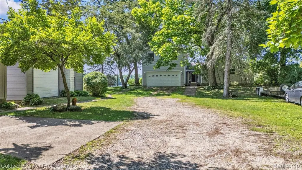 1325 Elkhorn Lake Road Orion Charter Township MI 48362