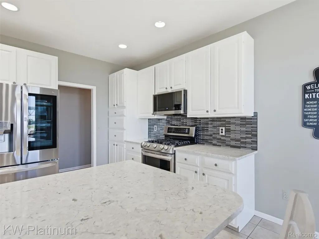 1842 Edison Shores Place Port Huron City MI 48060