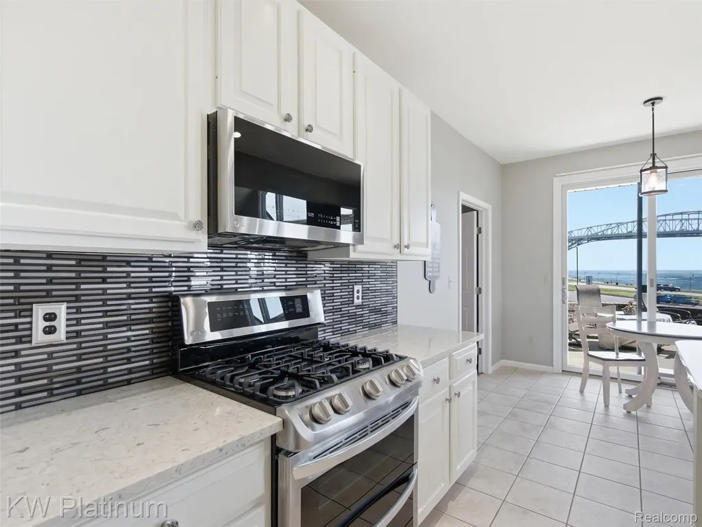 1842 Edison Shores Place Port Huron City MI 48060