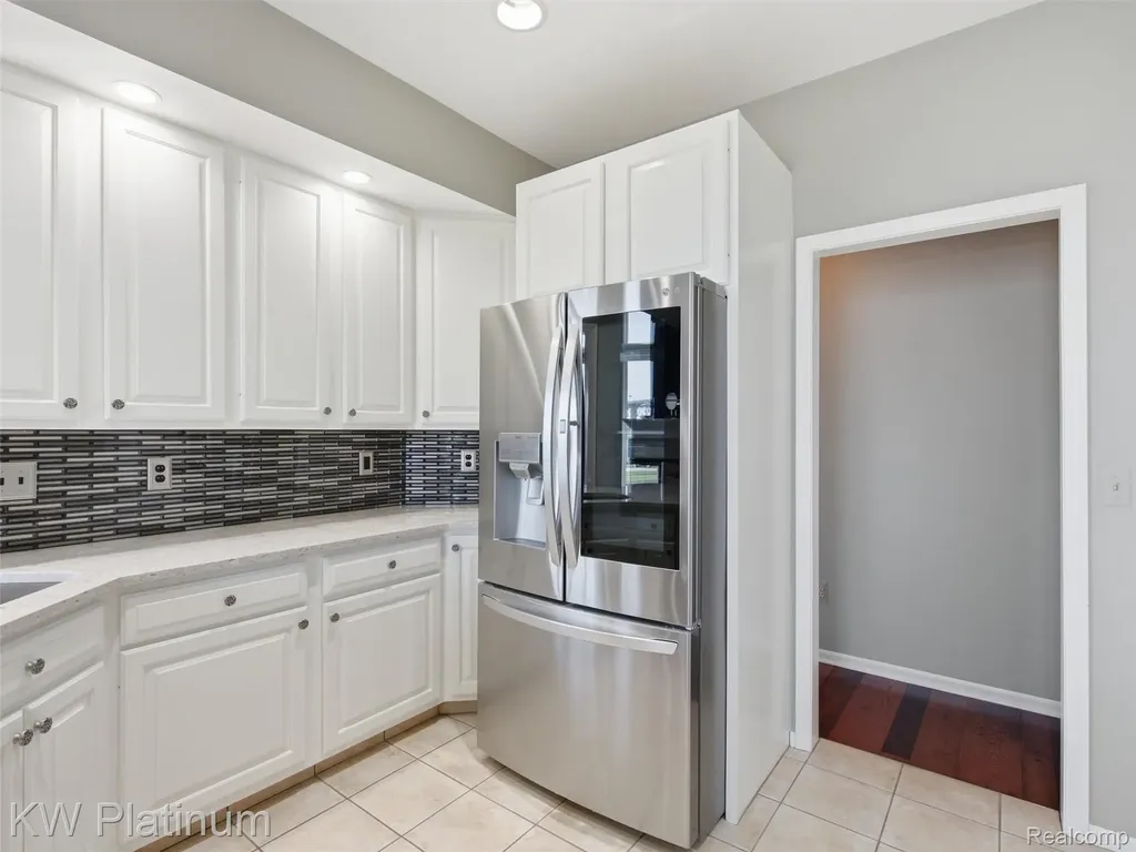 1842 Edison Shores Place Port Huron City MI 48060