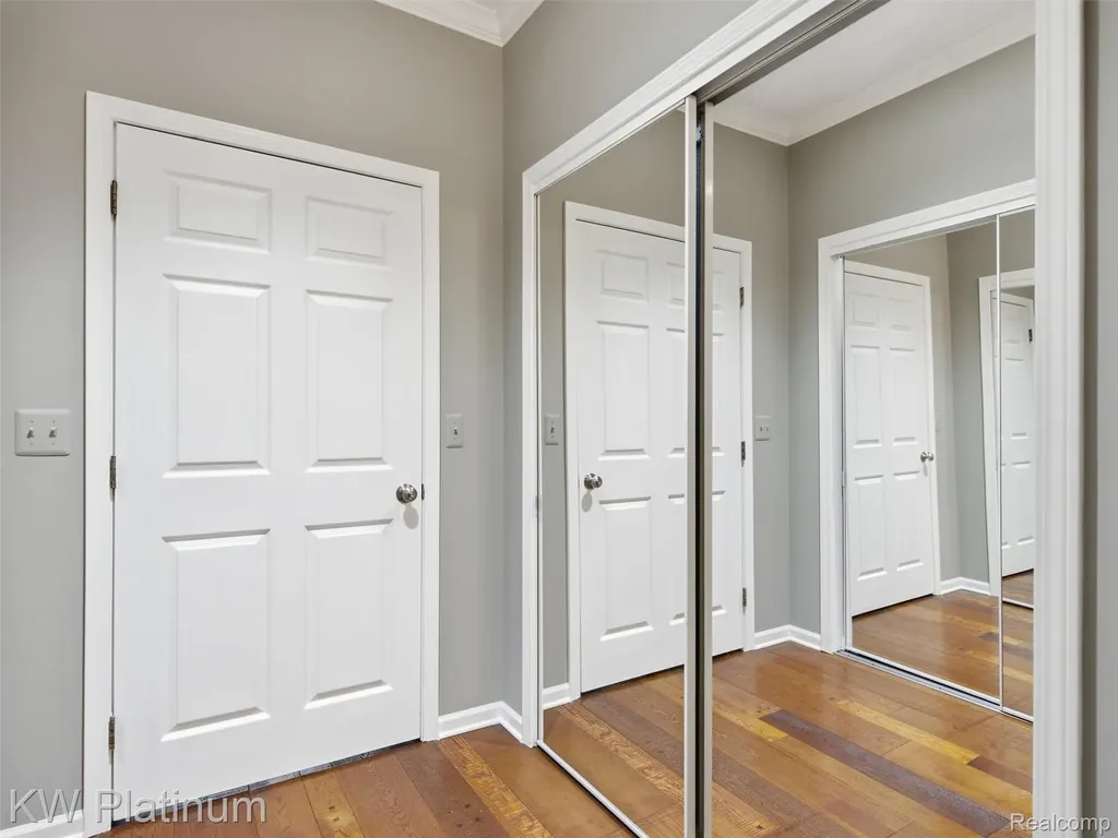 1842 Edison Shores Place Port Huron City MI 48060