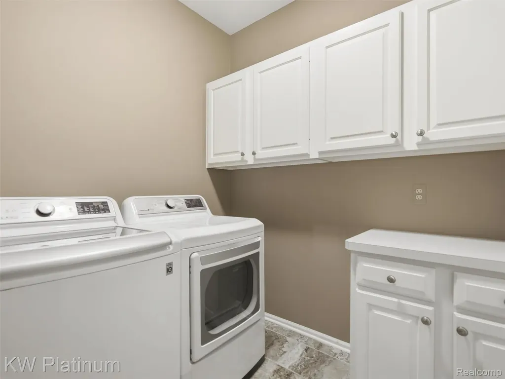 1842 Edison Shores Place Port Huron City MI 48060