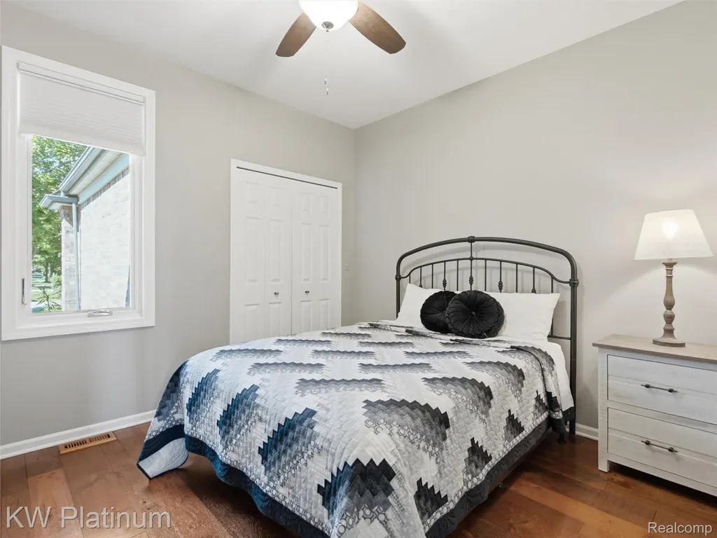 1842 Edison Shores Place Port Huron City MI 48060