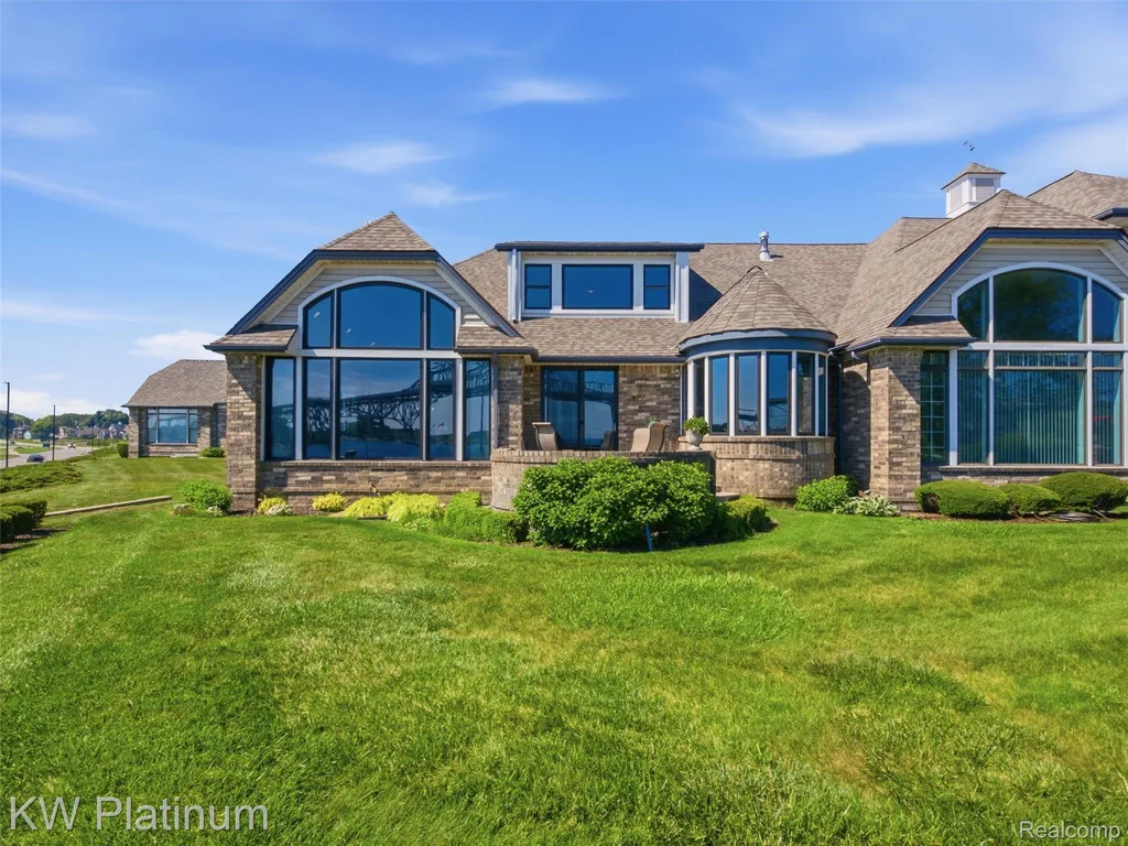 1842 Edison Shores Place Port Huron City MI 48060