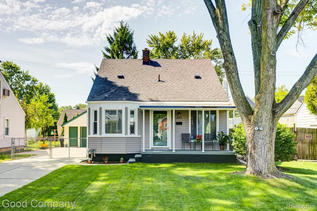 2270 Chestnut Street Ferndale City MI 48220