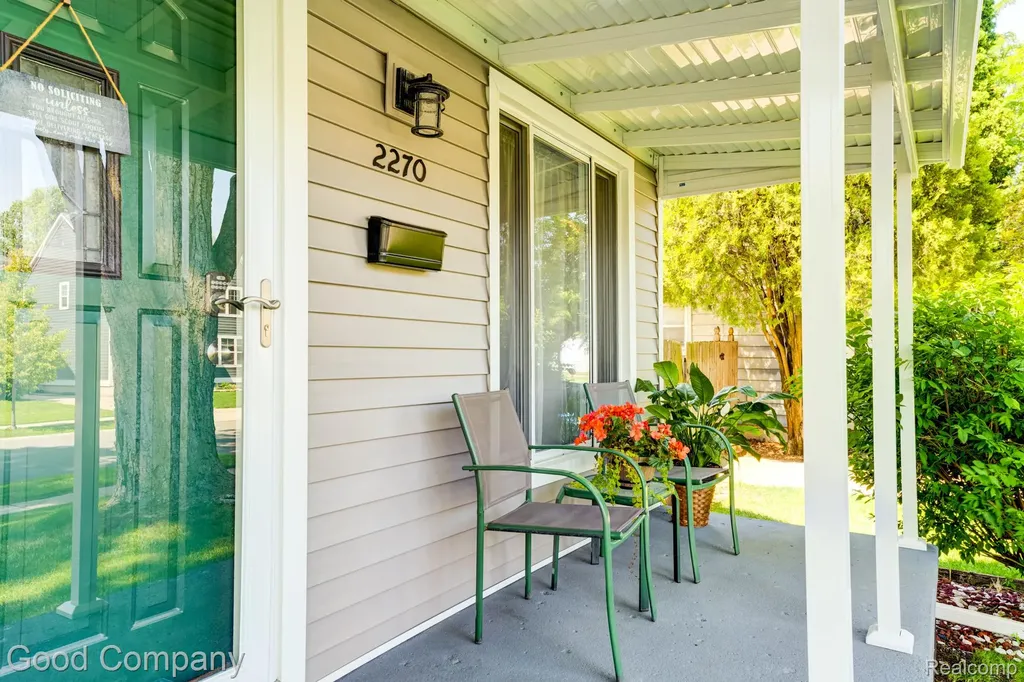 2270 Chestnut Street Ferndale City MI 48220