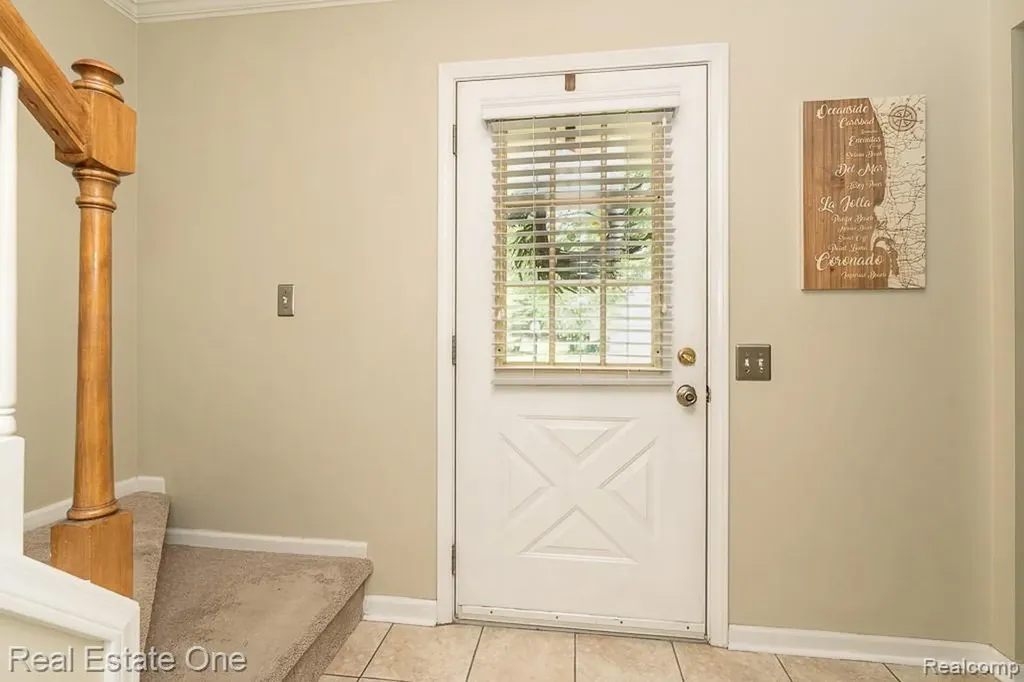 606 Whitney Drive Rochester Hills City MI 48307