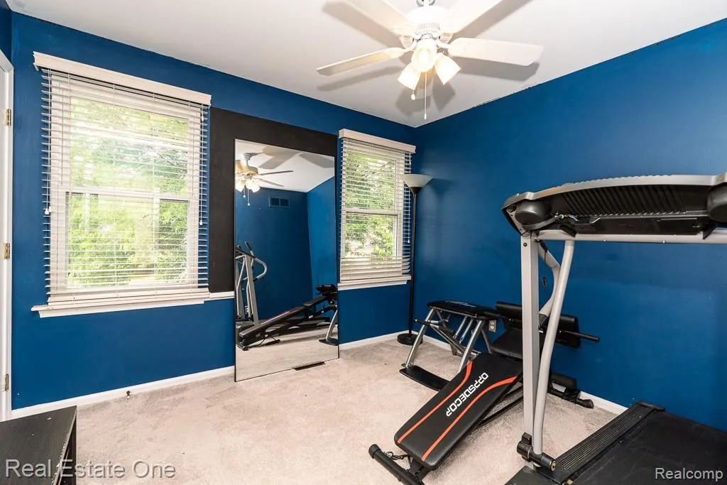 606 Whitney Drive Rochester Hills City MI 48307