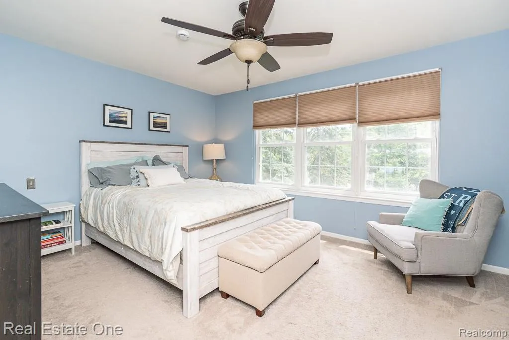 606 Whitney Drive Rochester Hills City MI 48307