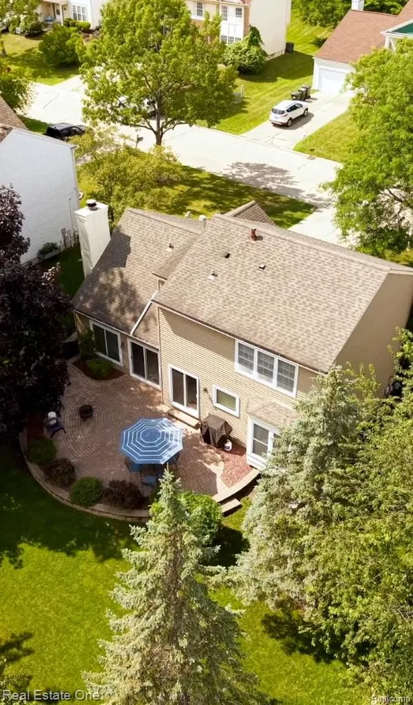 606 Whitney Drive Rochester Hills City MI 48307
