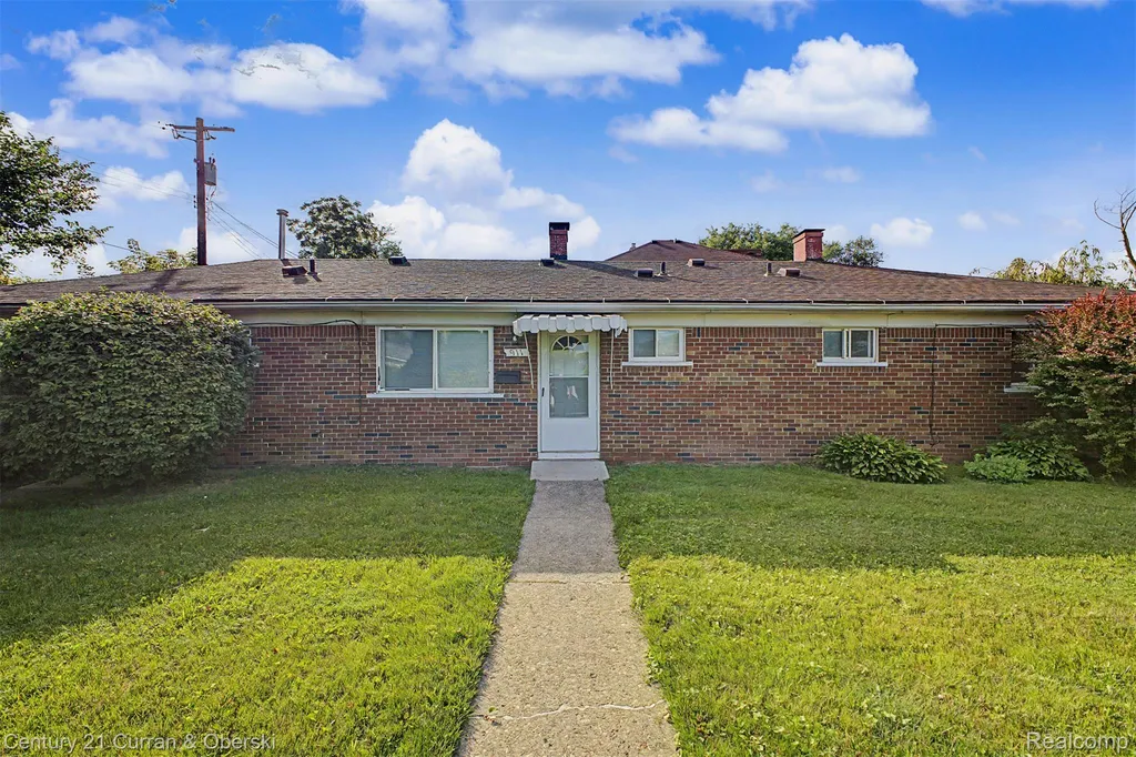 1432 Charter Street Lincoln Park City MI 48146