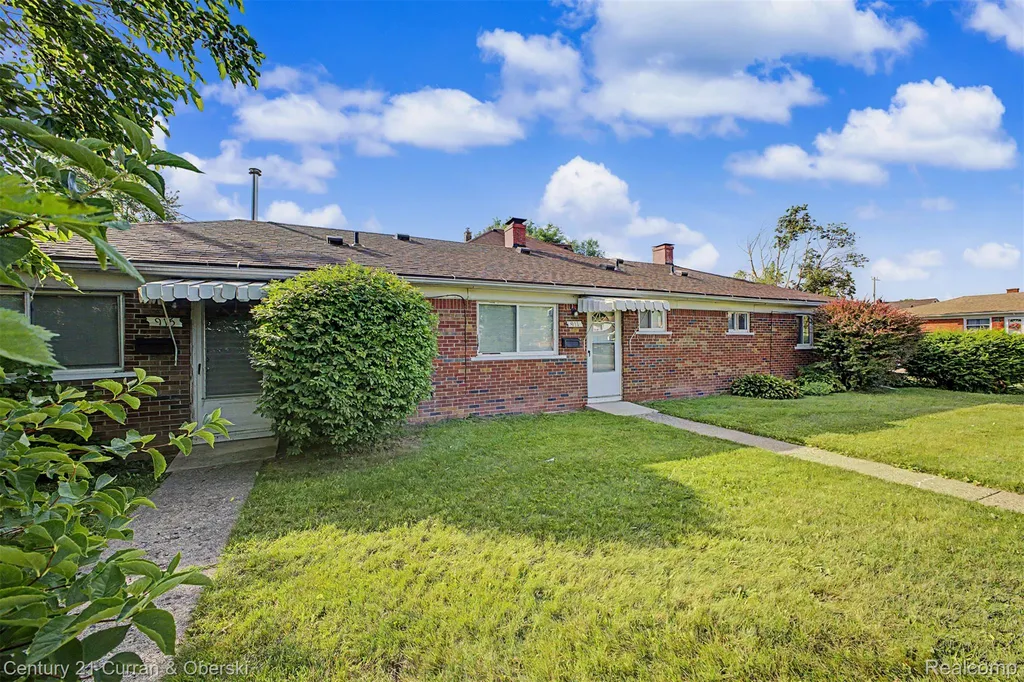 1432 Charter Street Lincoln Park City MI 48146