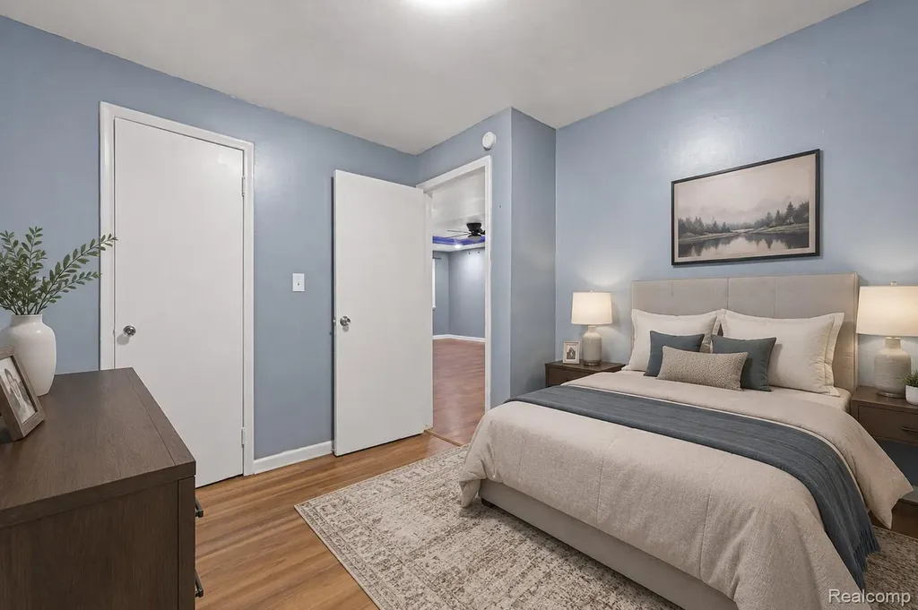 21034 Audrey Avenue Warren City MI 48091