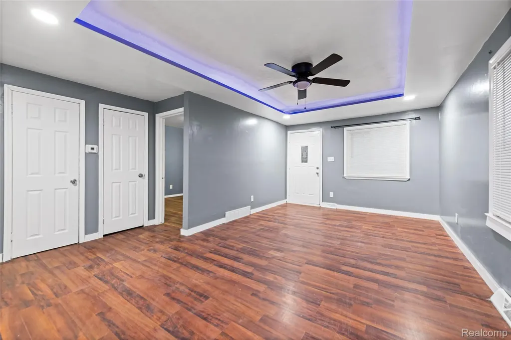 21034 Audrey Avenue Warren City MI 48091