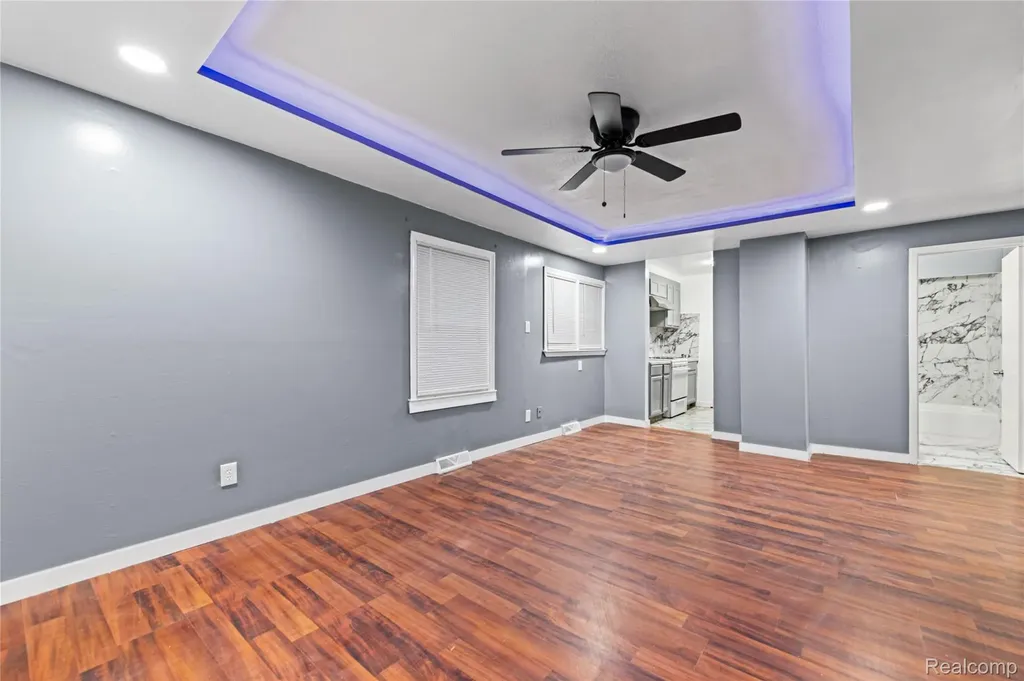 21034 Audrey Avenue Warren City MI 48091