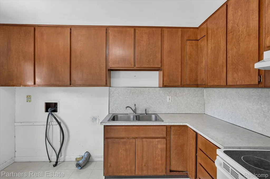 6134 Stephen Green Oak Township MI 48116