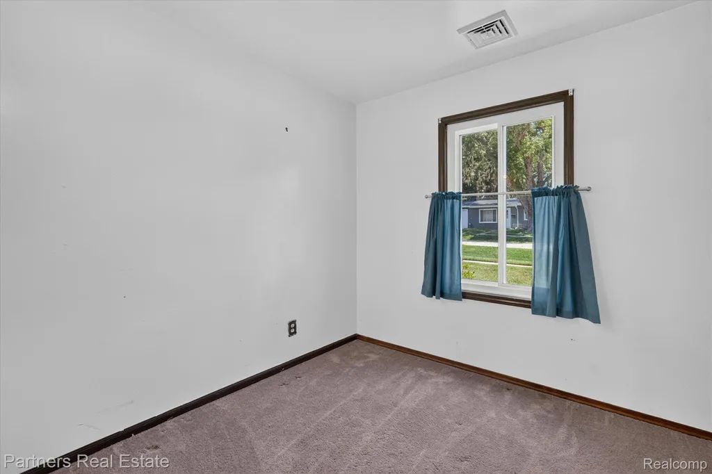 6134 Stephen Green Oak Township MI 48116