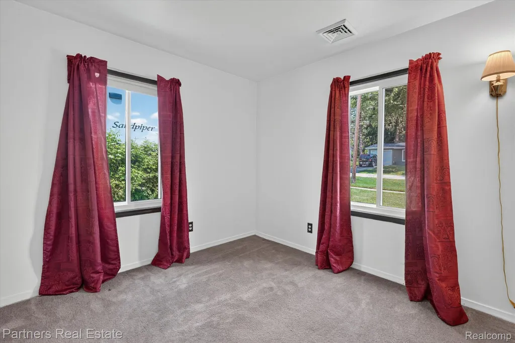6134 Stephen Green Oak Township MI 48116