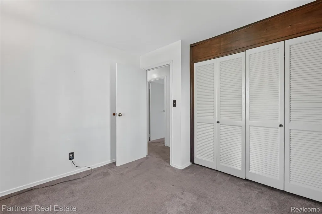 6134 Stephen Green Oak Township MI 48116