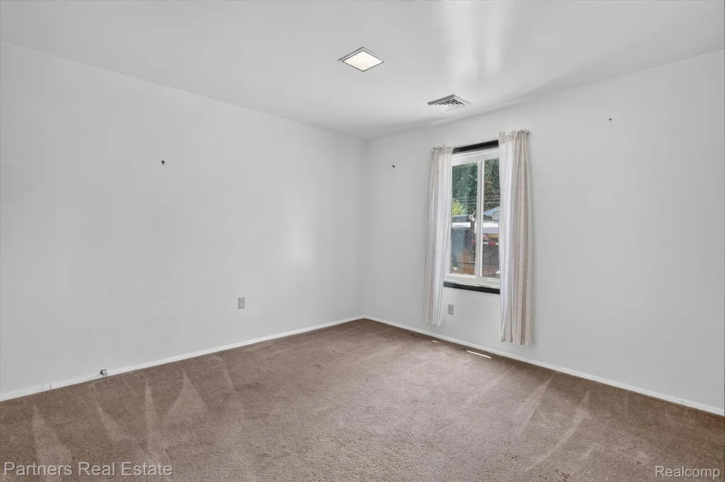 6134 Stephen Green Oak Township MI 48116