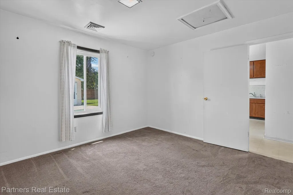 6134 Stephen Green Oak Township MI 48116
