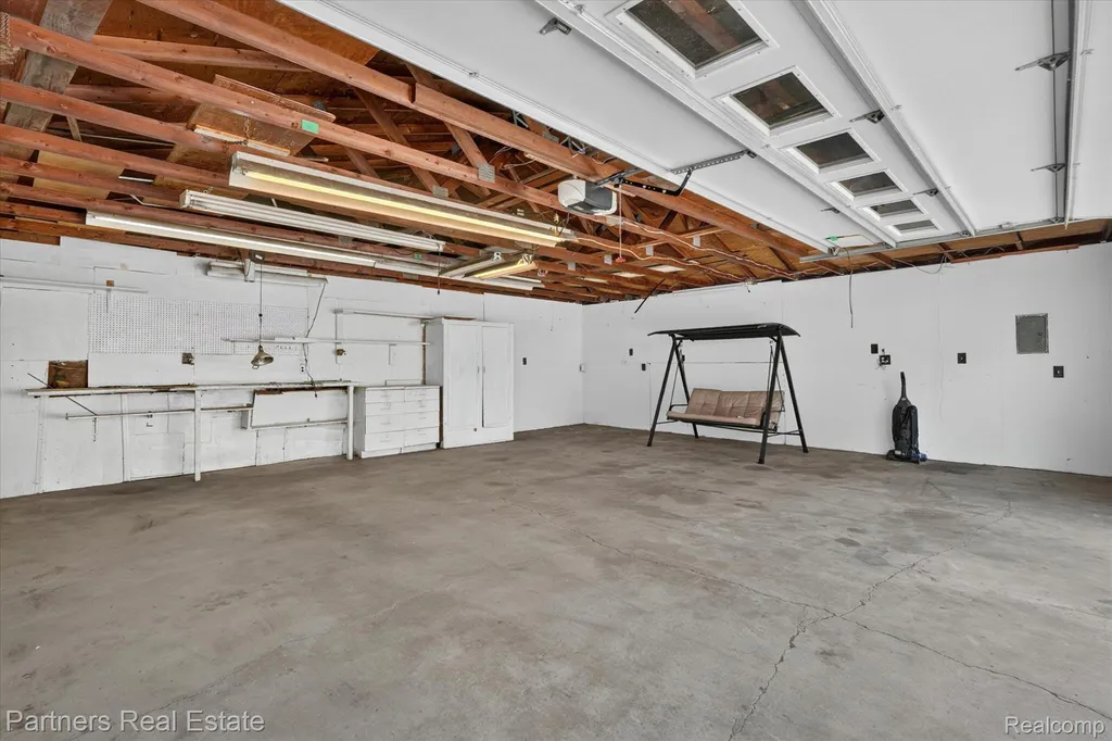 6134 Stephen Green Oak Township MI 48116