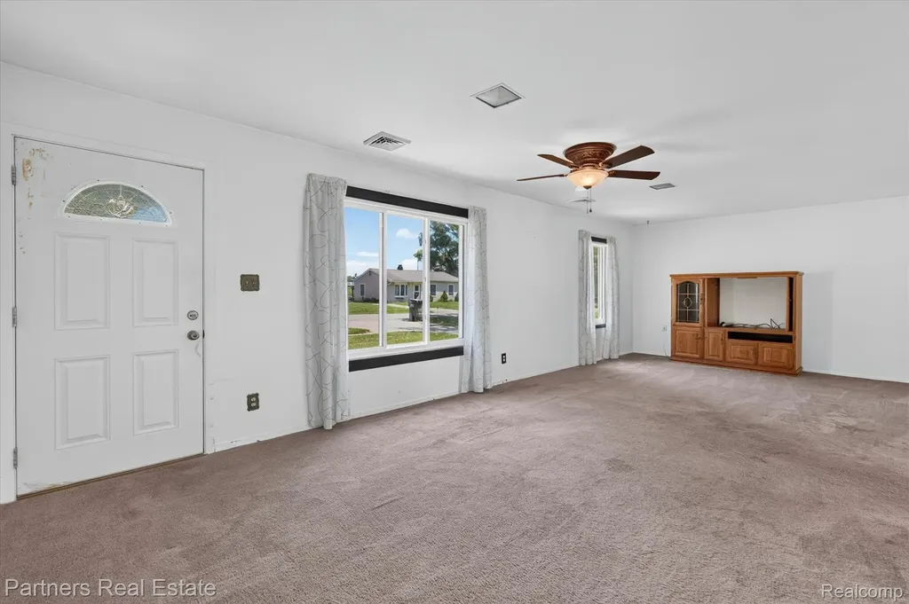 6134 Stephen Green Oak Township MI 48116