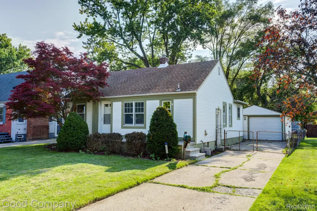 1800 Cummings Avenue Berkley City MI 48072