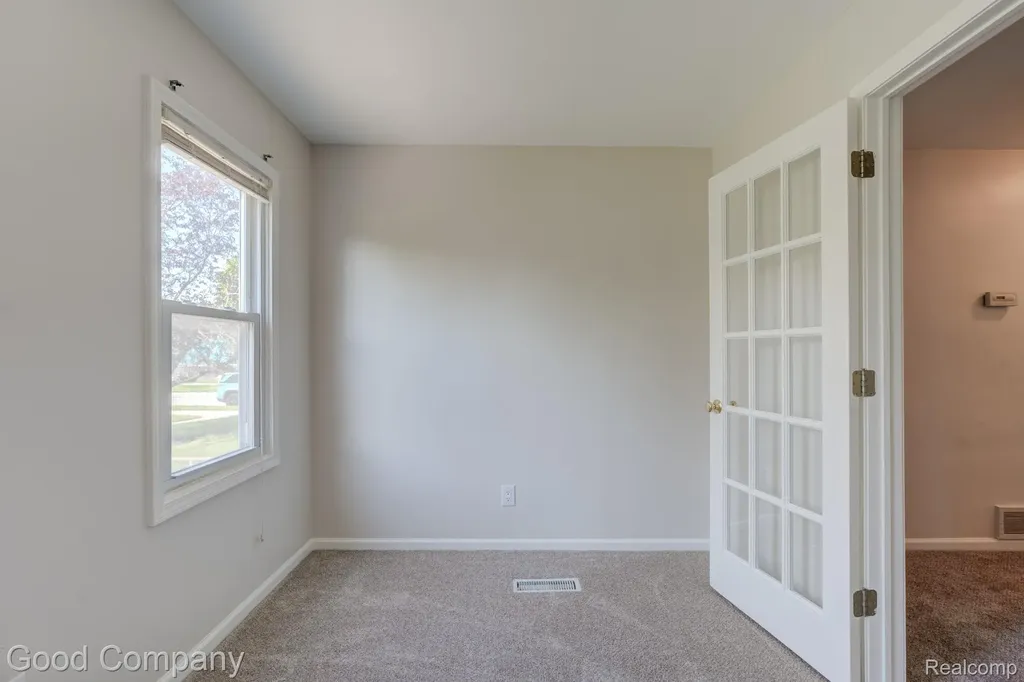1800 Cummings Avenue Berkley City MI 48072