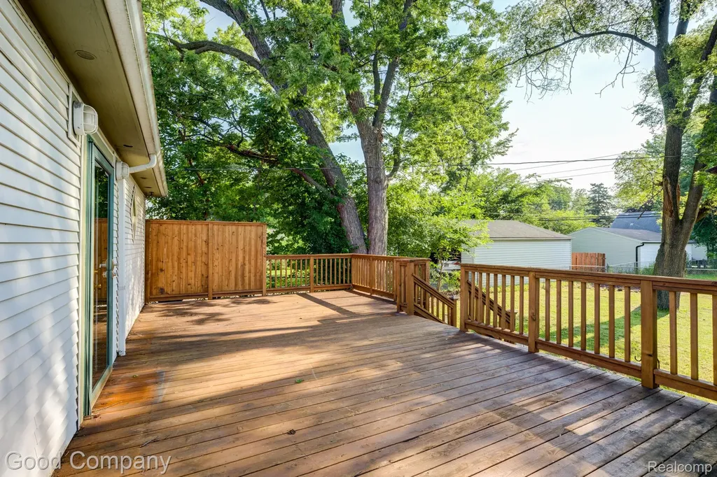 1800 Cummings Avenue Berkley City MI 48072