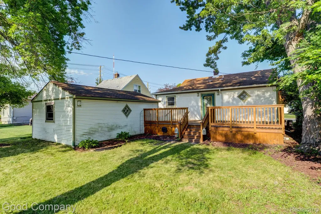 1800 Cummings Avenue Berkley City MI 48072