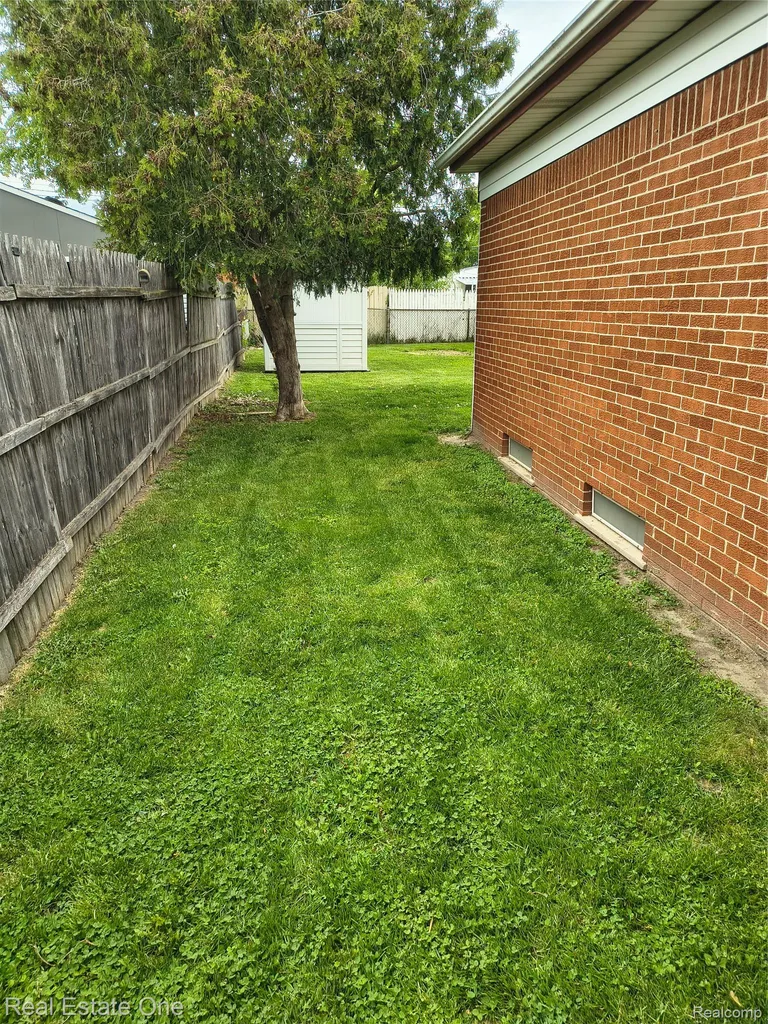 30866 Middlebury Street Westland City MI 48186